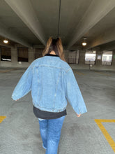 Load image into Gallery viewer, Vintage Jean Jacket with Velvet Collar
