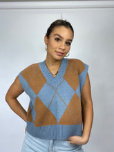 Load image into Gallery viewer, Annmarie Sweater Vest
